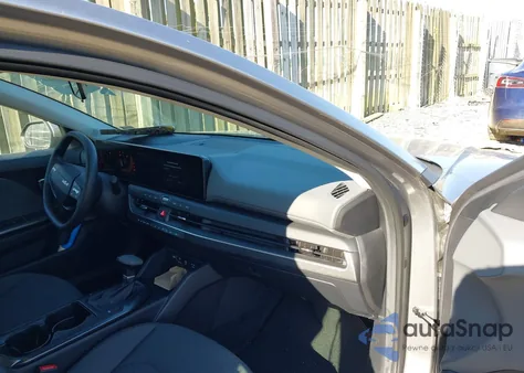 2025 Kia K4 Lxs from USA, damaged, VIN 3KPFT4DEXSE088239